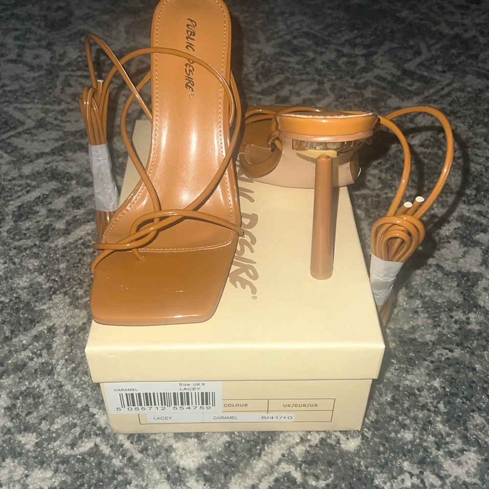 BNIB Patent Heels 👠